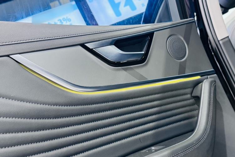 Used Hongqi HS5 2023 2.0T Qixiang Pro Edition Interior 6