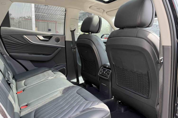 Used Hongqi HS5 2023 2.0T Qixiang Pro Edition Interior 6