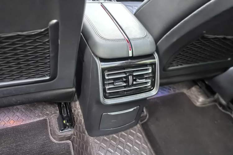 Used Hongqi HS5 2023 2.0T Qixiang Pro Edition Interior 7