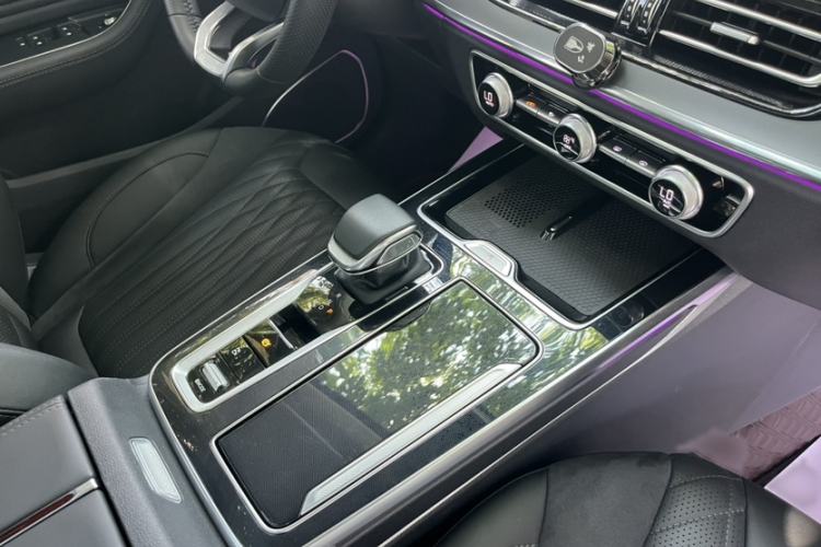 Used Hongqi HS5 2023 2.0T Qixiang Pro Edition Interior 8