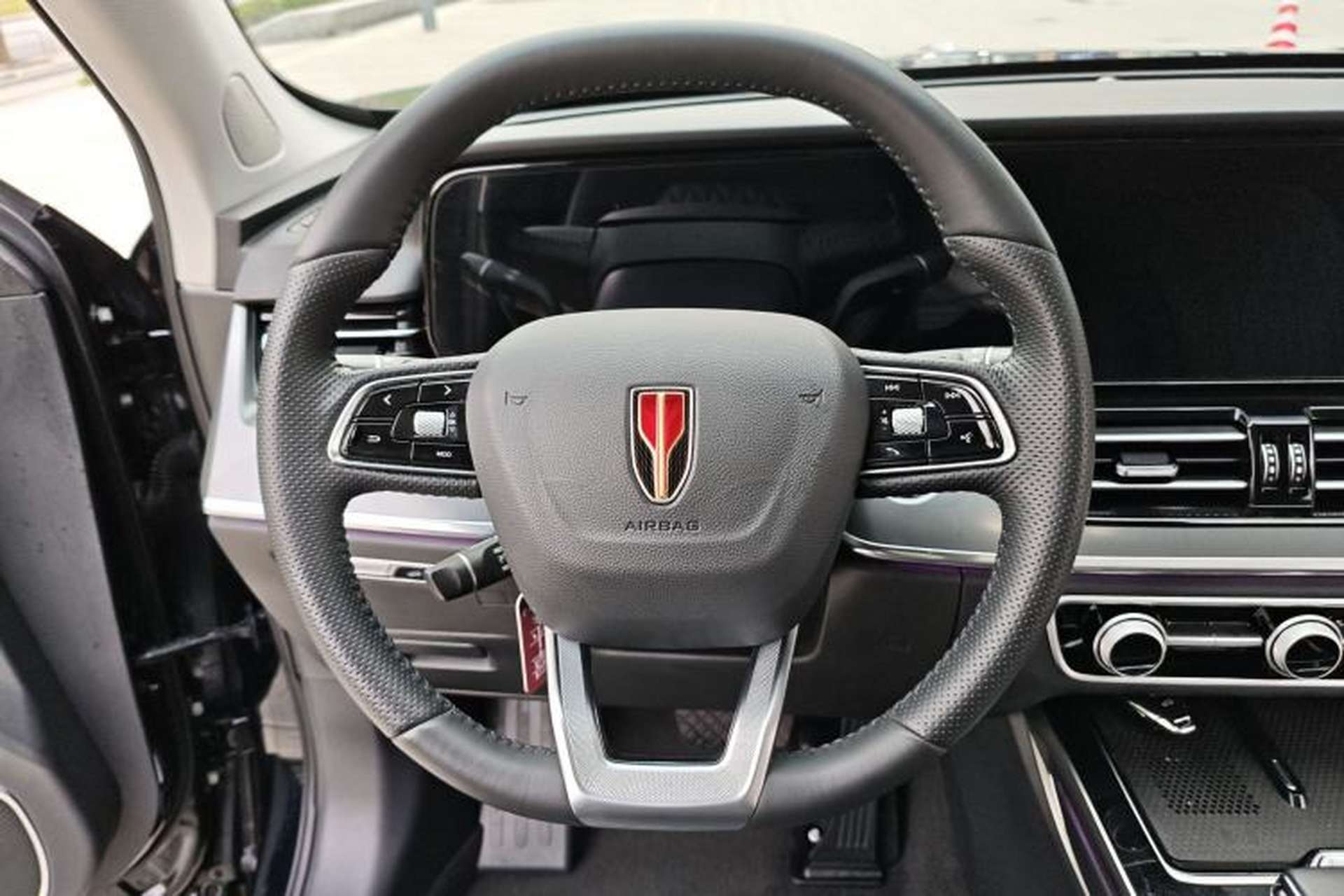 Used Hongqi HS5 2023 2.0T Qixiang Pro Edition Interior 8