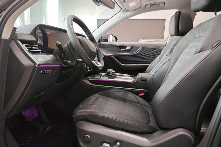 Used Hongqi HS5 2023 2.0T Four-Wheel Drive Flagship Pro Edition Interior 8