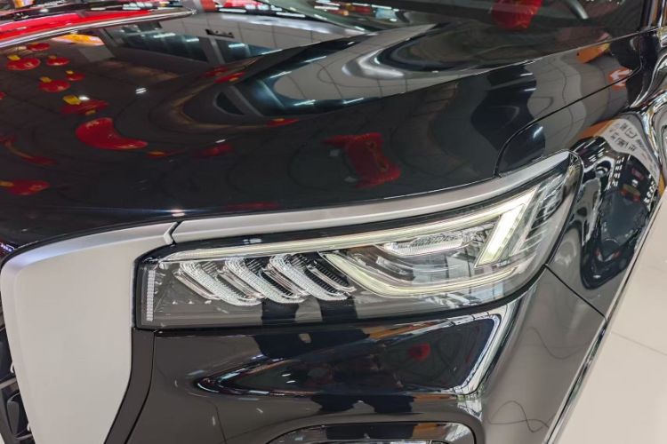 Used Hongqi HS5 2023 2.0T Qixiang Pro Edition Interior 9