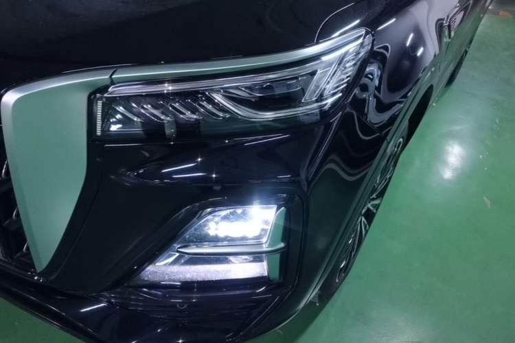 Used Hongqi HS5 2023 2.0T Four-Wheel Drive Flagship Pro Edition Left Front Headlight
