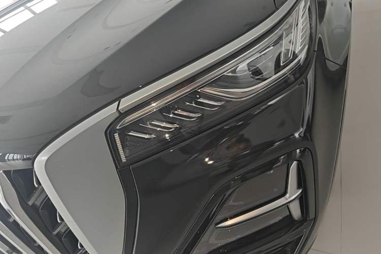 Used Hongqi HS5 2023 2.0T Qixiang Pro Edition Left Front Headlight
