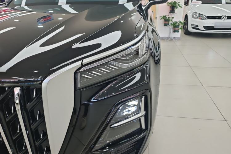 Used Hongqi HS5 2023 2.0T Four-Wheel Drive Flagship Pro Edition Left Front Headlight