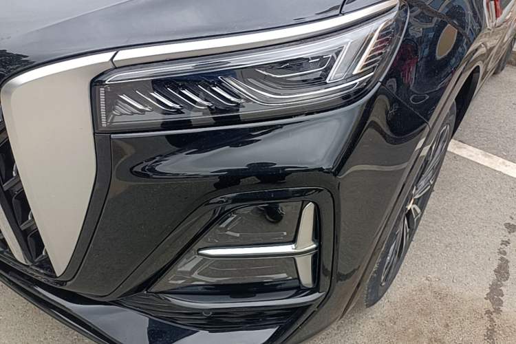 Used Hongqi HS5 2023 2.0T Four-Wheel Drive Flagship Pro Edition Left Front Headlight