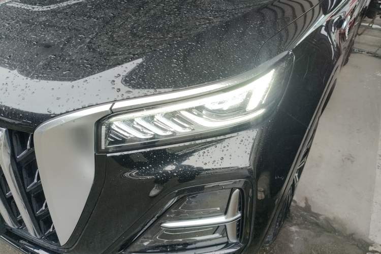 Used Hongqi HS5 2023 2.0T Four-Wheel Drive Flagship Pro Edition Left Front Headlight