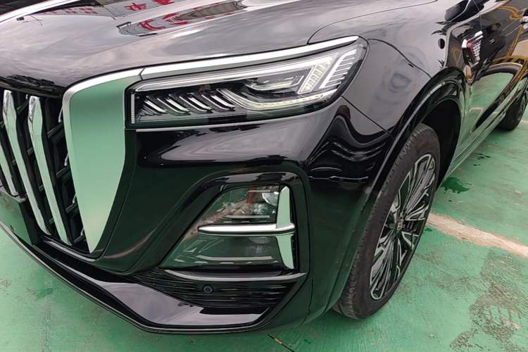 Used Hongqi HS5 2023 2.0T Four-Wheel Drive Flagship Pro Edition Left Front Headlight