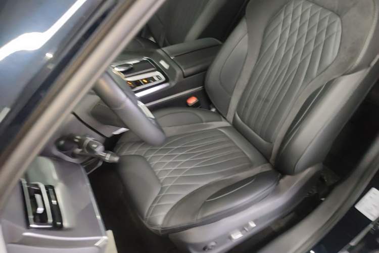 Used Hongqi HS5 2023 2.0T Four-Wheel Drive Flagship Pro Edition Left Front Seat