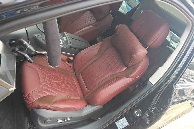 Used Hongqi HS5 2023 2.0T Qixiang Pro Edition Left Front Seat