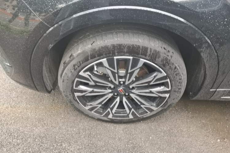 Used Hongqi HS5 2023 2.0T Four-Wheel Drive Flagship Pro Edition Left Front Wheel Hub