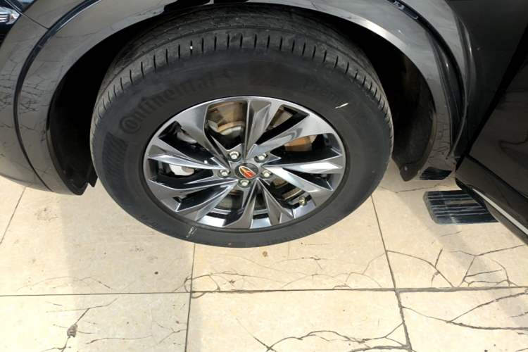 Used Hongqi HS5 2023 2.0T Qixiang Pro Edition Left Front Wheel Hub