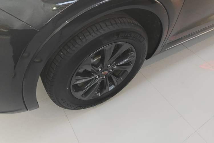 Used Hongqi HS5 2023 2.0T Qixiang Pro Edition Left Front Wheel Hub