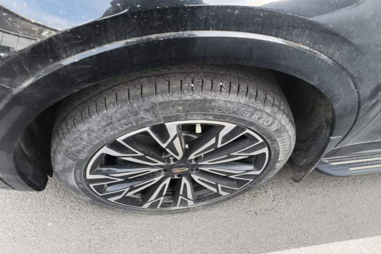 Used Hongqi HS5 2023 2.0T Four-Wheel Drive Flagship Pro Edition Left Front Wheel Hub