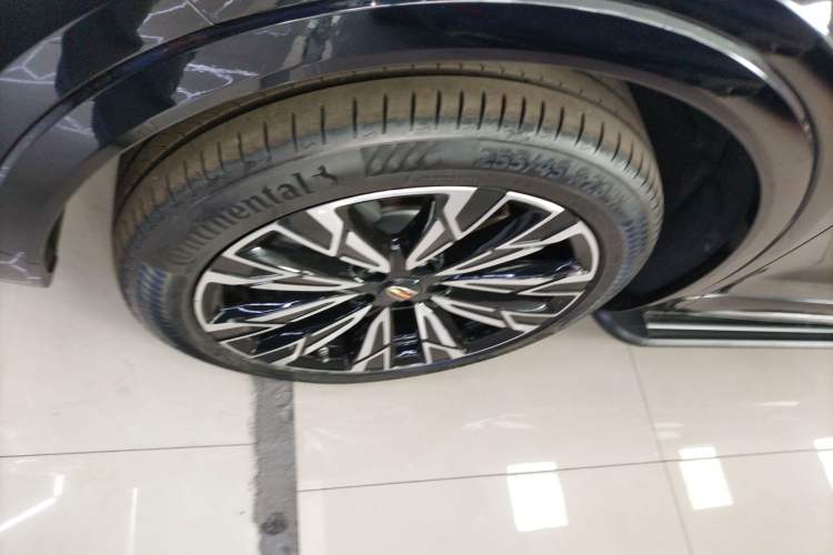 Used Hongqi HS5 2023 2.0T Four-Wheel Drive Flagship Pro Edition Left Front Wheel Hub