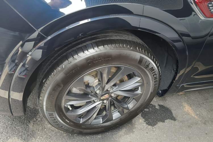 Used Hongqi HS5 2023 2.0T Qixiang Pro Edition Left Front Wheel Hub