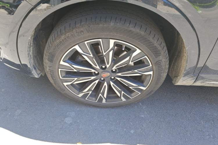 Used Hongqi HS5 2023 2.0T Four-Wheel Drive Flagship Pro Edition Left Front Wheel Hub
