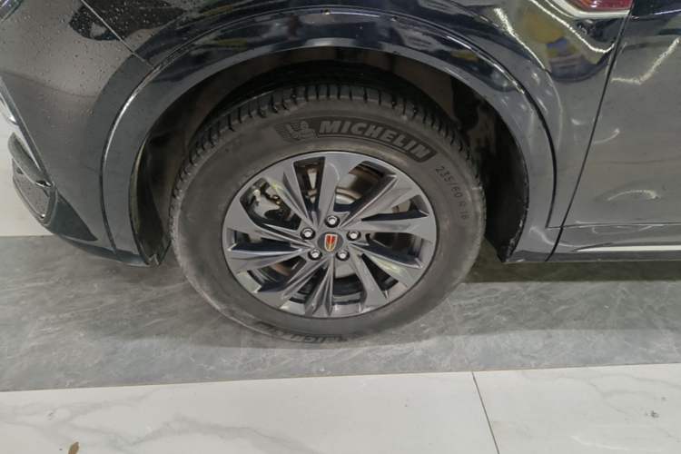 Used Hongqi HS5 2023 2.0T Qixiang Pro Edition Left Front Wheel Hub