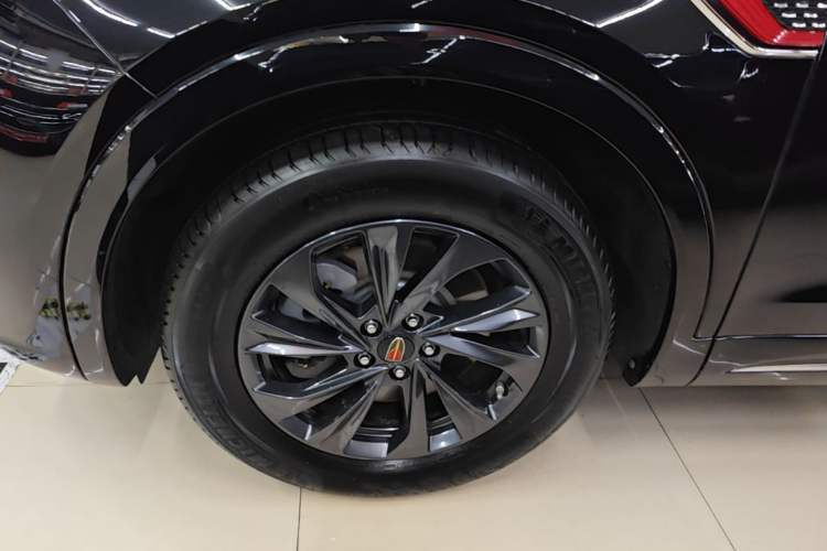 Used Hongqi HS5 2023 2.0T Qixiang Pro Edition Left Front Wheel Hub