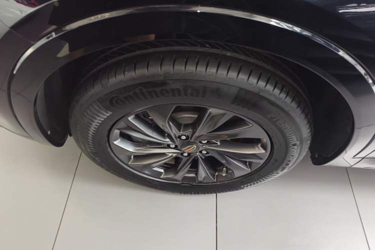 Used Hongqi HS5 2023 2.0T Qixiang Pro Edition Left Front Wheel Hub
