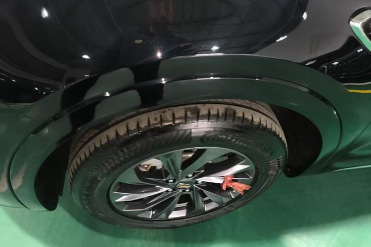 Used Hongqi HS5 2023 2.0T Qixiang Pro Edition Left Front Wheel Hub