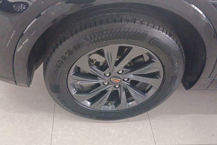 Used Hongqi HS5 2023 2.0T Qixiang Pro Edition Left Front Wheel Hub