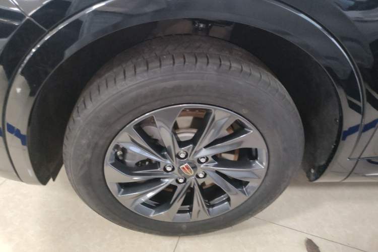 Used Hongqi HS5 2023 2.0T Qixiang Pro Edition Left Front Wheel Hub