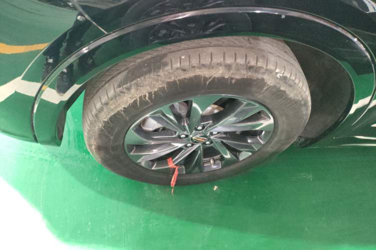 Used Hongqi HS5 2023 2.0T Qixiang Pro Edition Left Front Wheel Hub