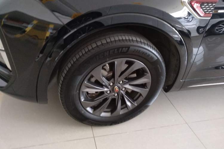 Used Hongqi HS5 2023 2.0T Qixiang Pro Edition Left Front Wheel Hub
