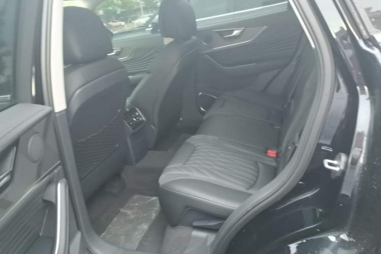 Used Hongqi HS5 2023 2.0T Four-Wheel Drive Flagship Pro Edition Left Rear Seat