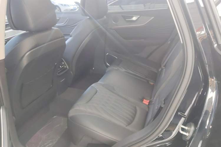 Used Hongqi HS5 2023 2.0T Four-Wheel Drive Flagship Pro Edition Left Rear Seat