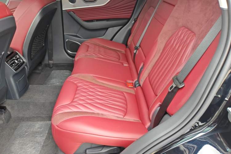 Used Hongqi HS5 2023 2.0T Four-Wheel Drive Flagship Pro Edition Left Rear Seat