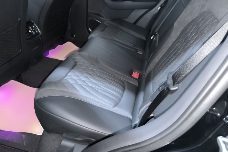 Used Hongqi HS5 2023 2.0T Four-Wheel Drive Flagship Pro Edition Left Rear Seat