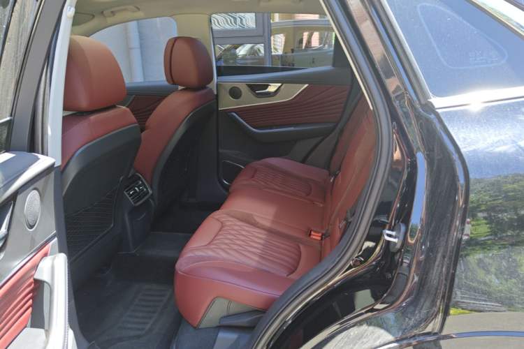 Used Hongqi HS5 2023 2.0T Four-Wheel Drive Flagship Pro Edition Left Rear Seat