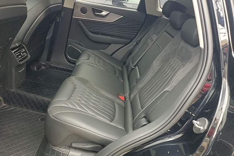 Used Hongqi HS5 2023 2.0T Four-Wheel Drive Flagship Pro Edition Left Rear Seat