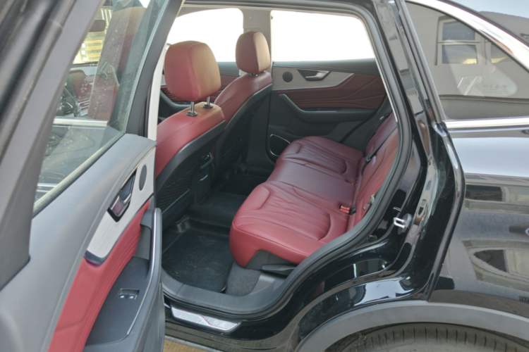 Used Hongqi HS5 2023 2.0T Four-Wheel Drive Flagship Pro Edition Left Rear Seat