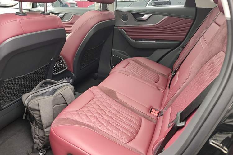 Used Hongqi HS5 2023 2.0T Four-Wheel Drive Flagship Pro Edition Left Rear Seat
