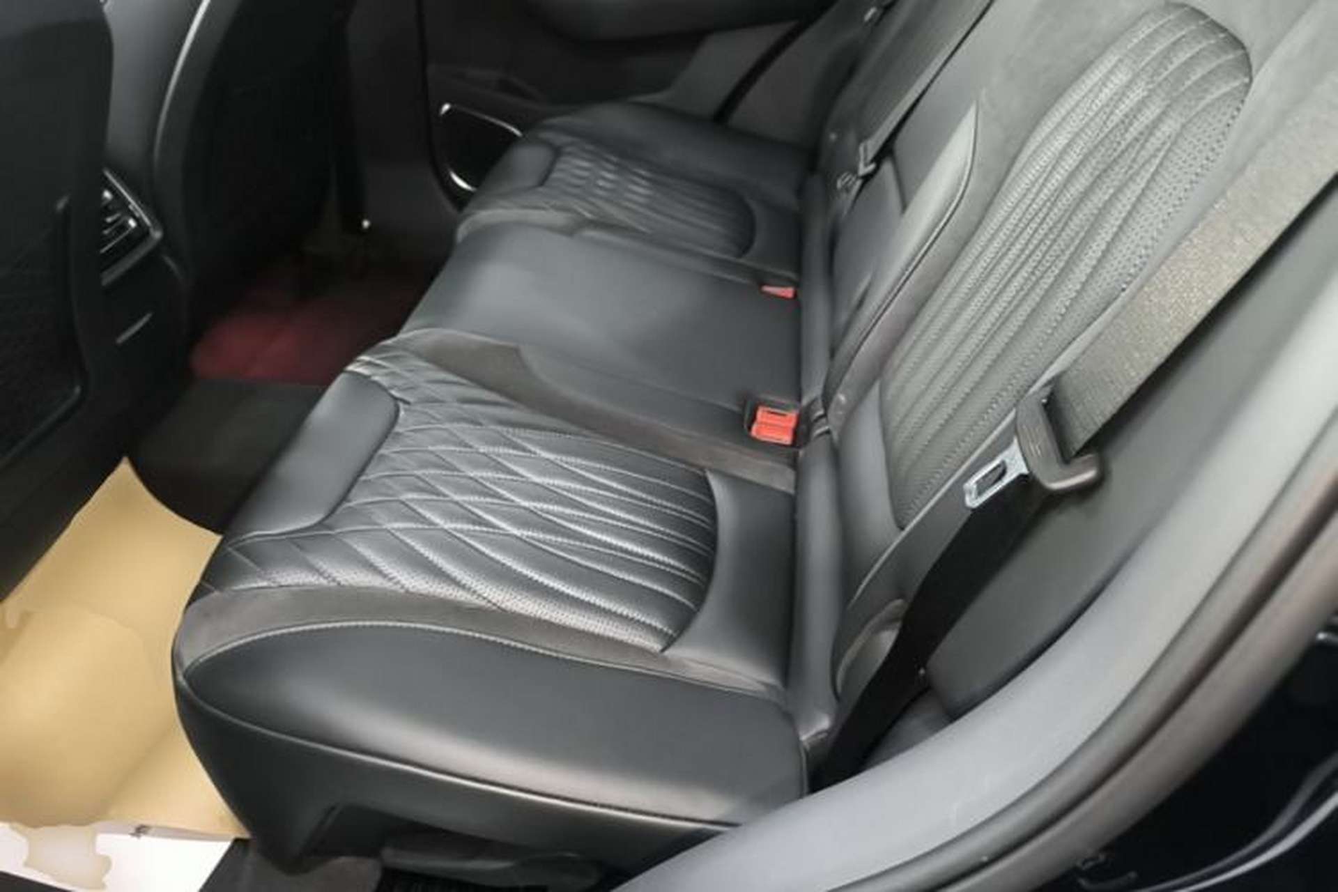 Used Hongqi HS5 2023 2.0T Four-Wheel Drive Flagship Pro Edition Left Rear Seat
