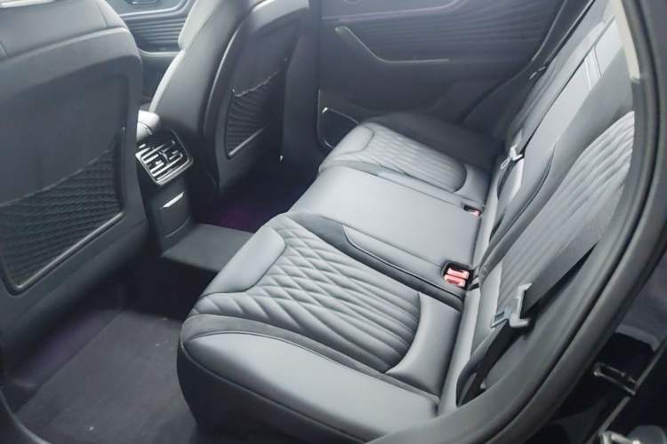Used Hongqi HS5 2023 2.0T Four-Wheel Drive Flagship Pro Edition Left Rear Seat
