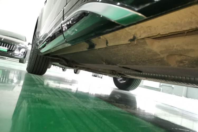 Used Hongqi HS5 2023 2.0T Qixiang Pro Edition Left Side Sill