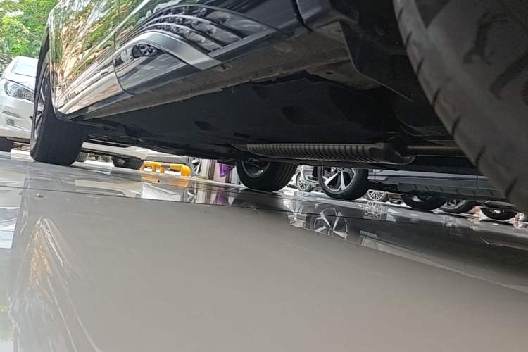 Used Hongqi HS5 2023 2.0T Qixiang Pro Edition Left Side Sill