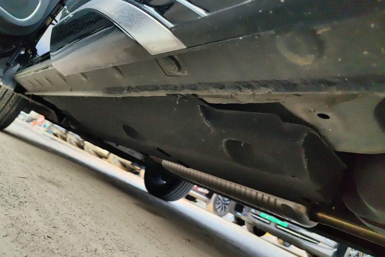 Used Hongqi HS5 2023 2.0T Qixiang Pro Edition Left Side Sill