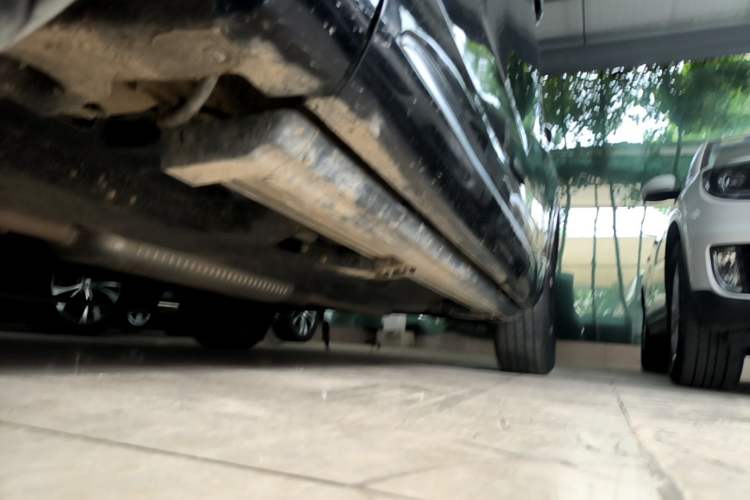 Used Hongqi HS5 2023 2.0T Qixiang Pro Edition Left Side Sill