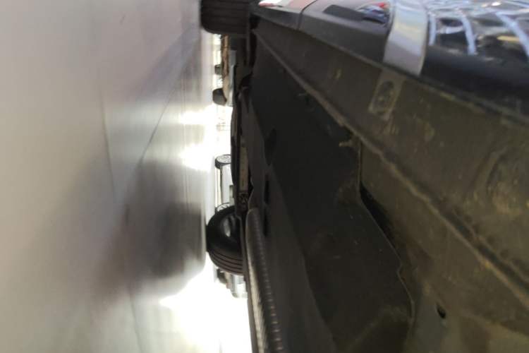 Used Hongqi HS5 2023 2.0T Qixiang Pro Edition Left Side Sill