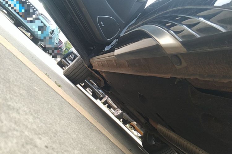 Used Hongqi HS5 2023 2.0T Qixiang Pro Edition Left Side Sill