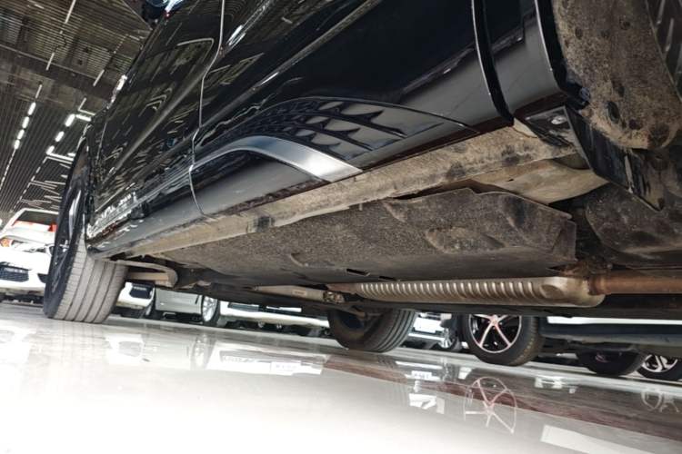 Used Hongqi HS5 2023 2.0T Qixiang Pro Edition Left Side Sill