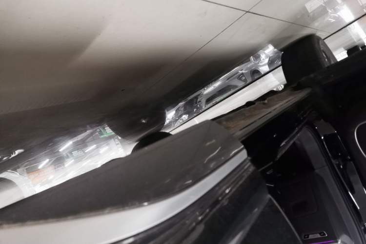 Used Hongqi HS5 2023 2.0T Qixiang Pro Edition Left Side Sill