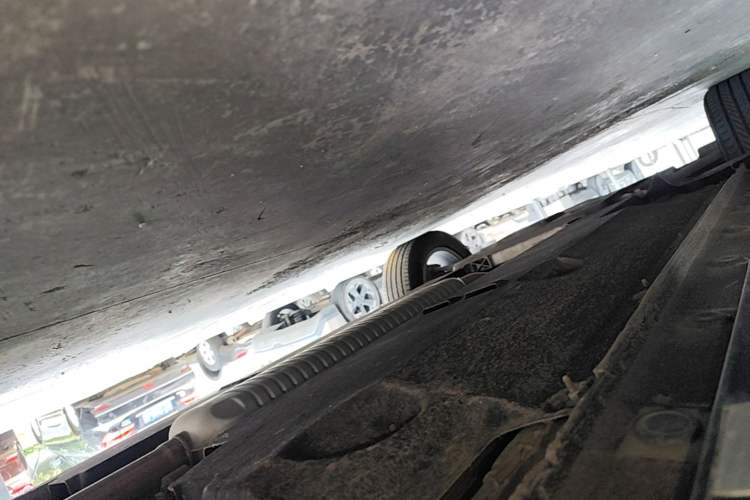 Used Hongqi HS5 2023 2.0T Qixiang Pro Edition Left Side Sill