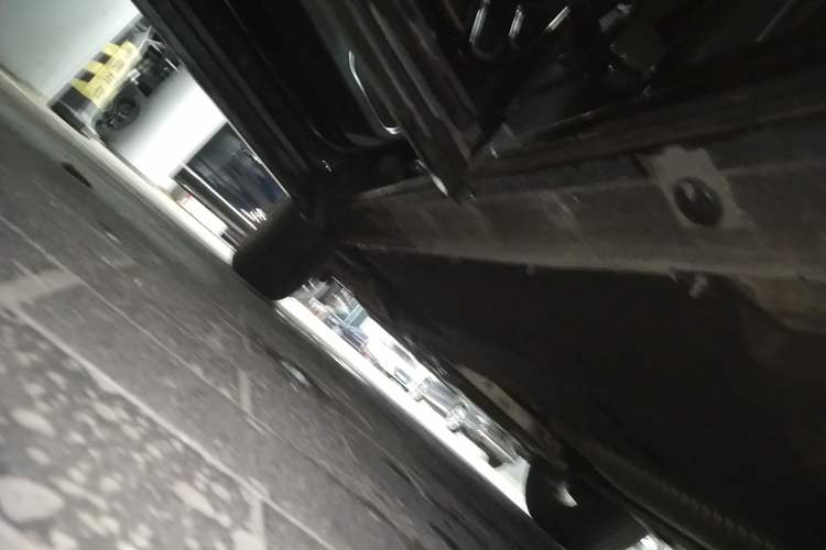 Used Hongqi HS5 2023 2.0T Qixiang Pro Edition Left Side Sill